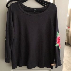 Sweatshirt with floral elbow patches